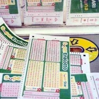 Superenalotto, numeri combinazione vincente oggi 28 luglio 2026 Superenalotto, numeri combinazione vincente oggi 28 luglio 2026