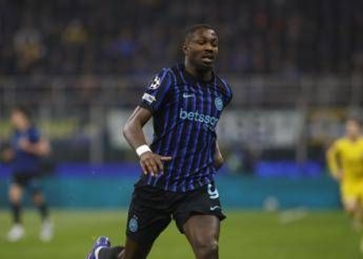 Inter, Thuram ha la febbre: a rischio il derby con il Milan Inter, Thuram ha la febbre: a rischio il derby con il Milan