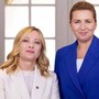 Meloni e la premier danese Frederiksen: "Unite per difendere Europa, no a immigrazione incontrollata"