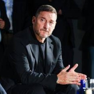 Roma, Totti: "Ultimo anno giocavo contro tutti, mi hanno fatto smettere" Roma, Totti: "Ultimo anno giocavo contro tutti, mi hanno fatto smettere"