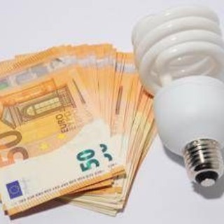 Dl Bollette, governo: "Raggiunta intesa con Ue, attenuerà impatto costi energia" Dl Bollette, governo: "Raggiunta intesa con Ue, attenuerà impatto costi energia"