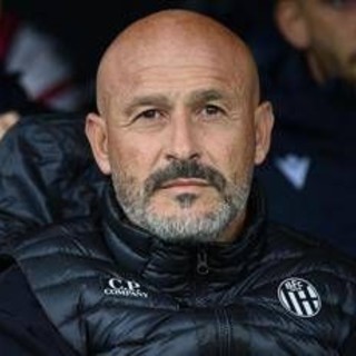 Vincenzo Italiano ricoverato in ospedale, l'allenatore del Bologna ha la polmonite Vincenzo Italiano ricoverato in ospedale, l'allenatore del Bologna ha la polmonite