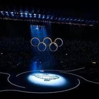 Milano-Cortina, mezzo miliardo di interazioni e 1,52 mld di contatti per la cerimonia d’apertura: è record mediatico