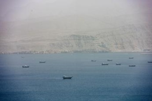 Iran ribadisce: "Libero transito a Hormuz per soli 60 giorni". Svelato piano con Oman per pedaggio nello Stretto Iran ribadisce: "Libero transito a Hormuz per soli 60 giorni". Svelato piano con Oman per pedaggio nello Stretto