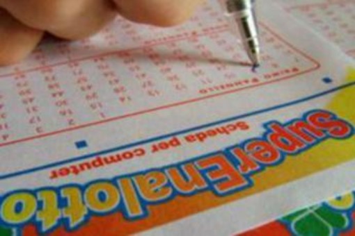 SuperEnalotto, la combinazione vincente di oggi 2 dicembre SuperEnalotto, la combinazione vincente di oggi 2 dicembre
