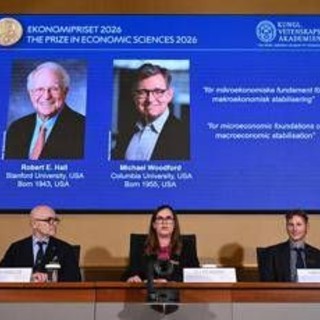 Nobel Economia 2026 ad americani Hall e Woodford, il premio dedicato alla stabilizzazione Nobel Economia 2026 ad americani Hall e Woodford, il premio dedicato alla stabilizzazione