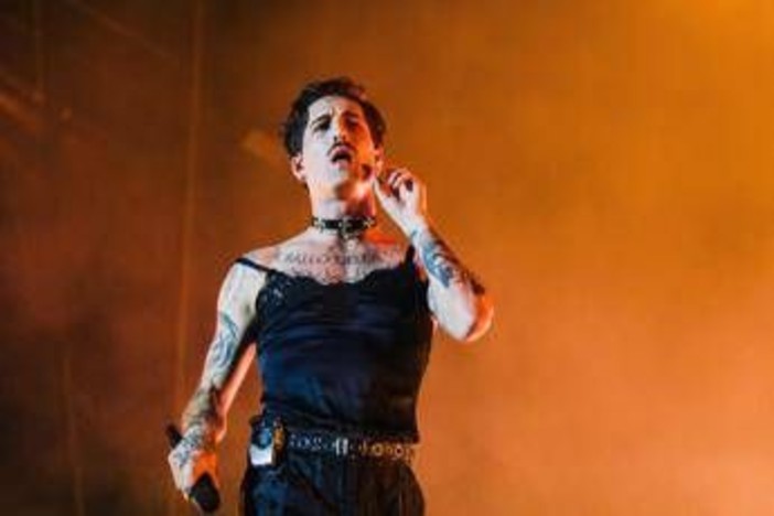 Maneskin, il piano di De Martino per Sanremo 2027 spiana la strada alla reunion Maneskin, il piano di De Martino per Sanremo 2027 spiana la strada alla reunion