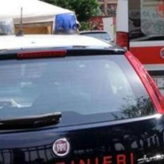 Roma, ragazza in pigiama senza vita davanti a un liceo