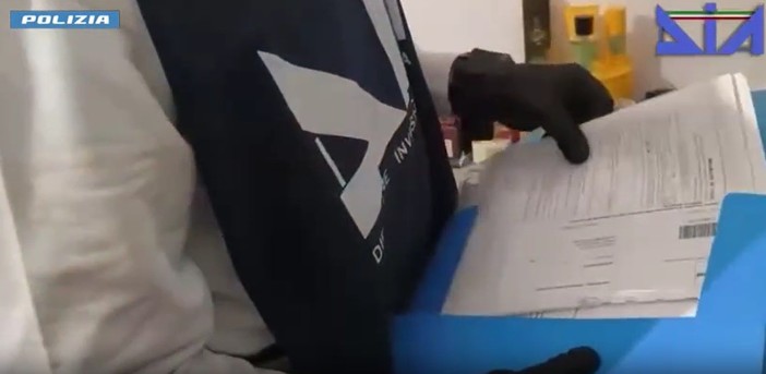 ‘Ndrangheta, arrestati 8 affiliati nel Bolognese. Sequestro beni per 1,5 mln ‘Ndrangheta, arrestati 8 affiliati nel Bolognese. Sequestro beni per 1,5 mln