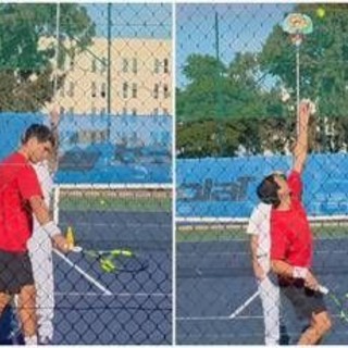 Alcaraz, il servizio migliora. E lui lo allena... a canestro