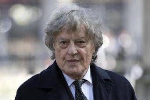 Addio al drammaturgo Tom Stoppard, premio Oscar per 'Shakespeare in Love' Addio al drammaturgo Tom Stoppard, premio Oscar per 'Shakespeare in Love'