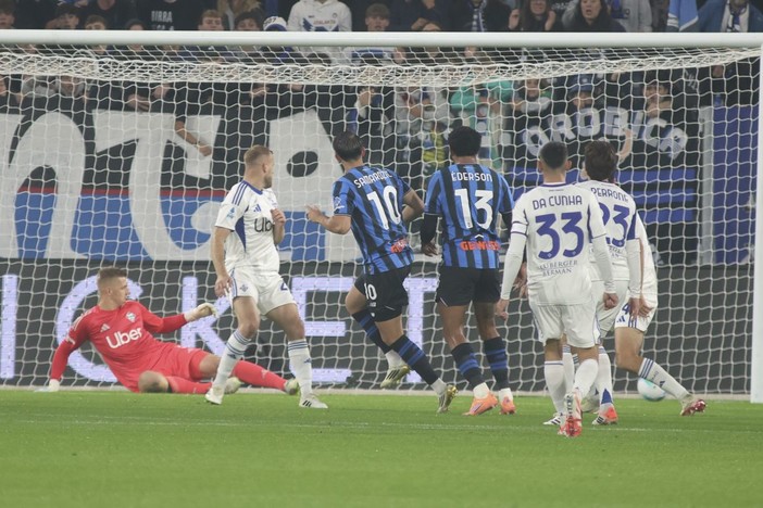 Perrone risponde a Samardzic, Atalanta-Como 1-1 Perrone risponde a Samardzic, Atalanta-Como 1-1
