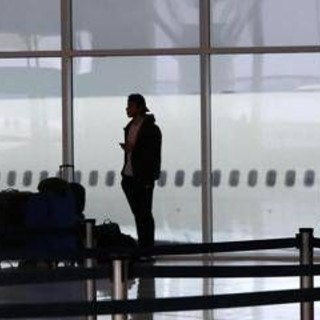 Anomalie sulla rete dati, ridotto traffico aereo in tutta Italia: Enav esclude "attività malevole" Anomalie sulla rete dati, ridotto traffico aereo in tutta Italia: Enav esclude "attività malevole"