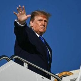 Ucraina, Musk riaccende Starlink: ordine di Trump. Europa cerca un negoziatore per trattare con Putin Ucraina, Musk riaccende Starlink: ordine di Trump. Europa cerca un negoziatore per trattare con Putin