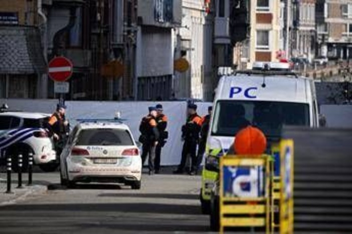 Belgio, esplosione sinagoga Liegi: Comitato ebraico chiede dispiegamento militari Belgio, esplosione sinagoga Liegi: Comitato ebraico chiede dispiegamento militari