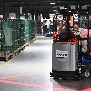 Cina, il settore logistico torna a crescere a maggio