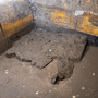 Pompei, scoperto l'armadio dei ricordi: all'interno trucco, monete e un'antica collana Pompei, scoperto l'armadio dei ricordi: all'interno trucco, monete e un'antica collana