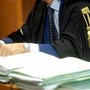 Cade sulle assi di legno al cimitero di Soffiano e si frattura anca e femore: risarcimento di oltre 30mila euro