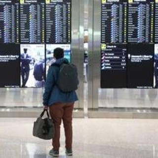 Shutdown, cancellati oggi oltre 1.000 voli negli Usa