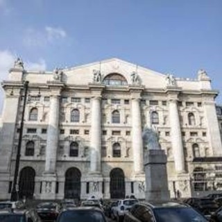 Borsa, lusso alla prova delle trimestrali: tra segnali di ripresa e incognite globali Borsa, lusso alla prova delle trimestrali: tra segnali di ripresa e incognite globali