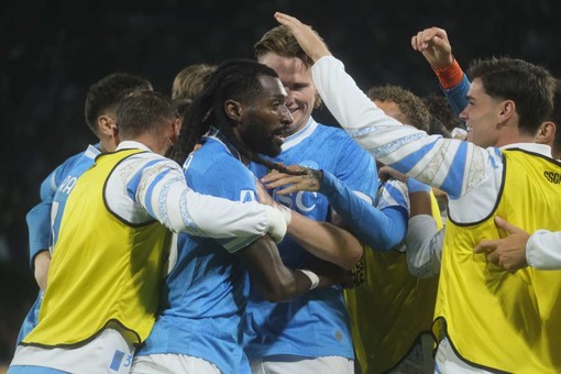 Il Napoli risorge, 3-1 all’Inter e testa solitaria della classifica Il Napoli risorge, 3-1 all’Inter e testa solitaria della classifica
