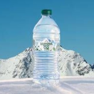 Acqua: radici alpine e sguardo al futuro, Levissima compie 90 anni Acqua: radici alpine e sguardo al futuro, Levissima compie 90 anni