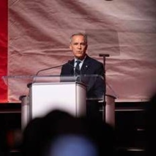 Canada, incendio in una base militare in Alberta: "Ci sono vittime e feriti" Canada, incendio in una base militare in Alberta: "Ci sono vittime e feriti"