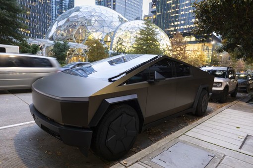 Tesla, sistema guida autonoma salva automobilista USA da scontro frontale notturno Tesla, sistema guida autonoma salva automobilista USA da scontro frontale notturno