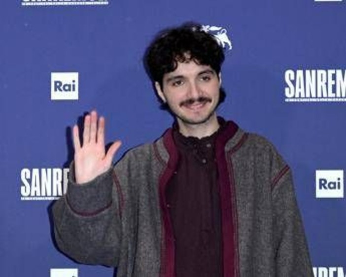 Sanremo 2026, Mazzariello con 'Manifestazione d'amore': chi è l'artista delle Nuove Proposte Sanremo 2026, Mazzariello con 'Manifestazione d'amore': chi è l'artista delle Nuove Proposte