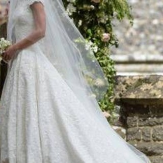 Trovare l'anima gemella su Whatsapp? Il prete-tinder che fa incontrare i single cattolici
