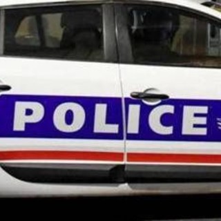 Francia, 14enne accoltella insegnante al liceo: la professoressa è grave, arrestato il ragazzo