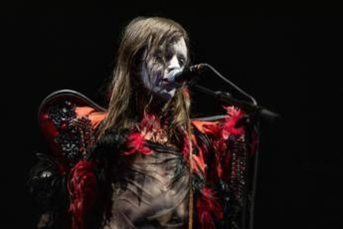 Lucio Corsi, tentato furto al ristorante della madre nel Grossetano: ladri in fuga senza bottino Lucio Corsi, tentato furto al ristorante della madre nel Grossetano: ladri in fuga senza bottino