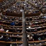Ucraina, nuovo scandalo corruzione scuote Kiev: alcuni deputati incriminati per aver venduto voti