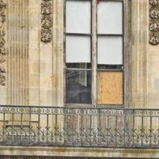 Furto al Louvre, ecco quanto valevano i gioielli della corona: la stima della procura di Parigi Furto al Louvre, ecco quanto valevano i gioielli della corona: la stima della procura di Parigi