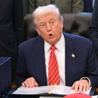 Ucraina, Trump: "Putin ha rispettato la tregua". La 'bugia' del presidente Usa