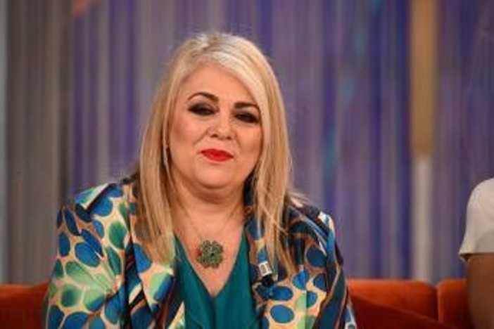 Rossella Erra, la difficoltà di rimanere incinta: "Mi sono sentita sbagliata per tanto tempo"