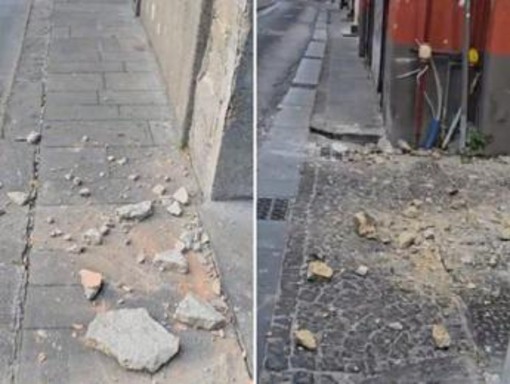 Terremoto a Napoli, scossa 4.7 ai Campi Flegrei: panico e gente in strada Terremoto a Napoli, scossa 4.7 ai Campi Flegrei: panico e gente in strada