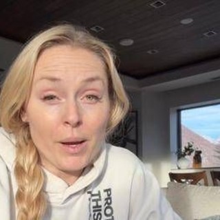 Milano Cortina, Vonn lascia l'ospedale dopo il terribile infortunio: "Ci vorrà un anno per far guarire le ossa" Milano Cortina, Vonn lascia l'ospedale dopo il terribile infortunio: "Ci vorrà un anno per far guarire le ossa"