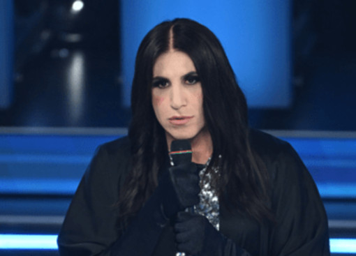 Sanremo 2026, Vincenzo De Lucia chi è: l'imitatore di Laura Pausini