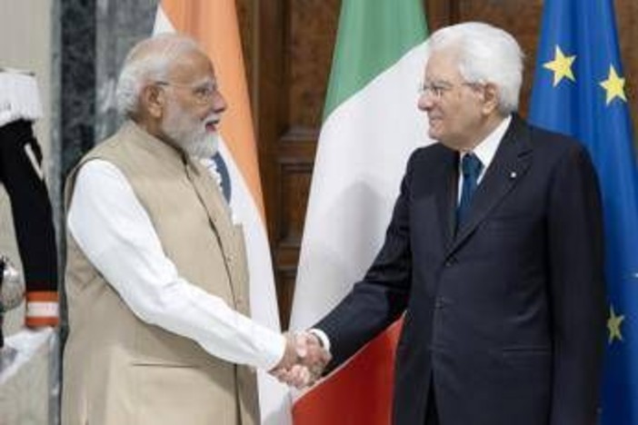 Mattarella incontra Modi: "Intensificare al massimo la nostra collaborazione". A Villa Pamphilj il bilaterale Italia-India con Meloni