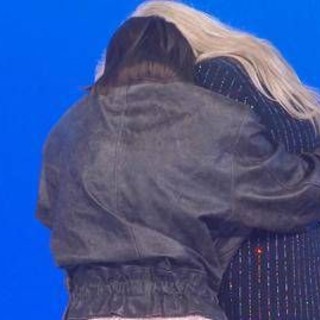 Mara Venier commossa a Domenica In, Barbara Foria: "Sdrammatizziamo un po'..." Mara Venier commossa a Domenica In, Barbara Foria: "Sdrammatizziamo un po'..."