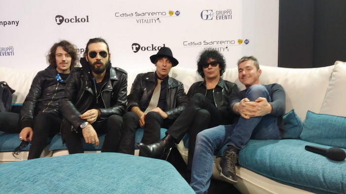 Gli Zen Circus oggi ospiti di Radio Onda Ligure 101 presentano il nuovo album 'L'ultima casa accogliente' Gli Zen Circus oggi ospiti di Radio Onda Ligure 101 presentano il nuovo album 'L'ultima casa accogliente'
