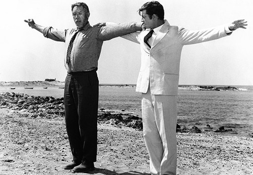 Grecia: dopo Alexis Zorba, Alexis Tsipras "insegna" all'Europa a ballare il Syrtaki del NO. Grecia: dopo Alexis Zorba, Alexis Tsipras "insegna" all'Europa a ballare il Syrtaki del NO.
