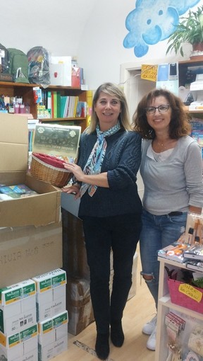 Ospedaletti, i lions raccolgono materiale scolastico da donare alla Primaria (foto) Ospedaletti, i lions raccolgono materiale scolastico da donare alla Primaria (foto)