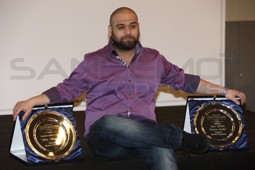 Zibba ritira i premi della Critica e della sala stampa radio web tv