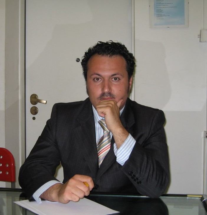 Zoccarato: "la statua di Totò, a Sanremo starebbe davvero bene, la prendiamo volentieri" Zoccarato: "la statua di Totò, a Sanremo starebbe davvero bene, la prendiamo volentieri"