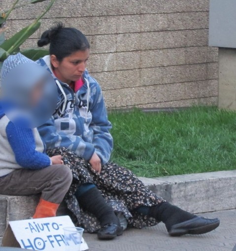 Sanremo: zingari, accattoni e clochard, una nostra lettrice raccomanda il 'distinguo' tra professionisti e veri poveri