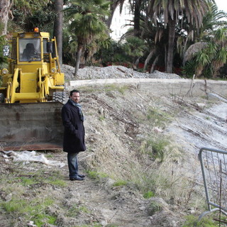 Sanremo: iniziata la pulizia e la riqualificazione del parco Alfano, blitz di Zoccarato Sanremo: iniziata la pulizia e la riqualificazione del parco Alfano, blitz di Zoccarato